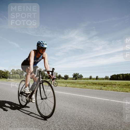 07.09.2025 - 19. Norderstedt Triathlon Michael Burmester http://msf.ph/oto/8856487 07.09.2025 12:17:46 Radfahren 212, 721, 732, 1369 meine-sportfotos.de
