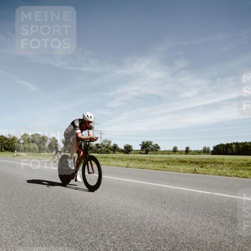 07.09.2025 - 19. Norderstedt Triathlon Michael Burmester http://msf.ph/oto/8856491 07.09.2025 12:17:47 Radfahren 721, 732, 1369 meine-sportfotos.de