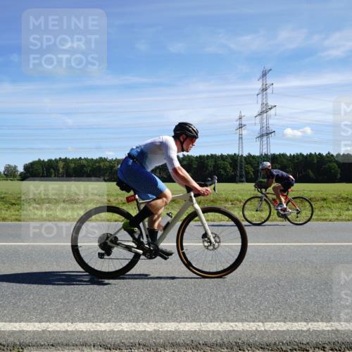 07.09.2025 - 19. Norderstedt Triathlon Michael Burmester http://msf.ph/oto/8856500 07.09.2025 12:49:43 Radfahren 174, 240, 311 meine-sportfotos.de