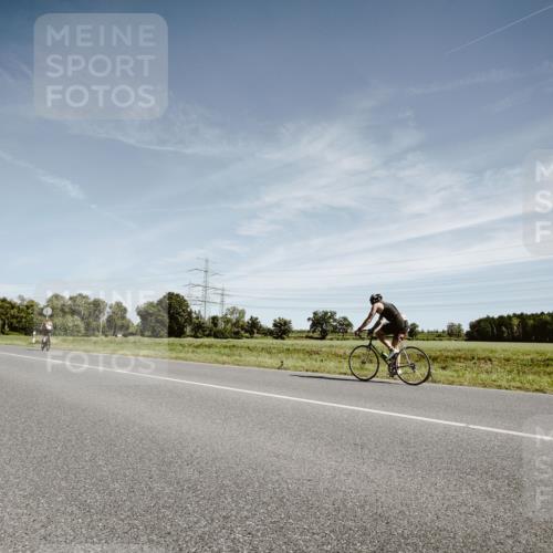 07.09.2025 - 19. Norderstedt Triathlon Michael Burmester http://msf.ph/oto/8856512 07.09.2025 12:18:03 Radfahren  meine-sportfotos.de