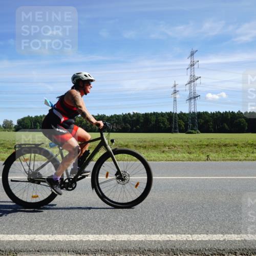 07.09.2025 - 19. Norderstedt Triathlon Michael Burmester http://msf.ph/oto/8856519 07.09.2025 12:49:47 Radfahren 174, 240, 311, 1234, 1477 meine-sportfotos.de
