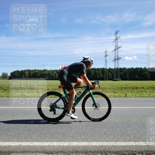 07.09.2025 - 19. Norderstedt Triathlon Michael Burmester http://msf.ph/oto/8856523 07.09.2025 12:49:49 Radfahren 311, 1234, 1477 meine-sportfotos.de