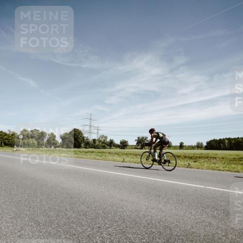 07.09.2025 - 19. Norderstedt Triathlon Michael Burmester http://msf.ph/oto/8856525 07.09.2025 12:18:09 Radfahren 227, 697 meine-sportfotos.de