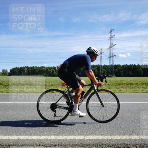 07.09.2025 - 19. Norderstedt Triathlon Michael Burmester http://msf.ph/oto/8856533 07.09.2025 12:49:56 Radfahren 1354 meine-sportfotos.de