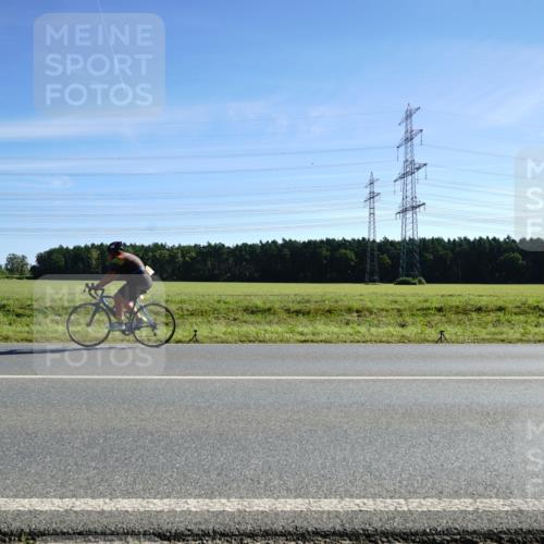 07.09.2025 - 19. Norderstedt Triathlon Michael Burmester http://msf.ph/oto/8856535 07.09.2025 11:08:20 Radfahren 821, 1164, 1170 meine-sportfotos.de