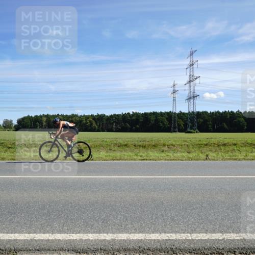 07.09.2025 - 19. Norderstedt Triathlon Michael Burmester http://msf.ph/oto/8856537 07.09.2025 12:49:59 Radfahren 1354, 1373 meine-sportfotos.de