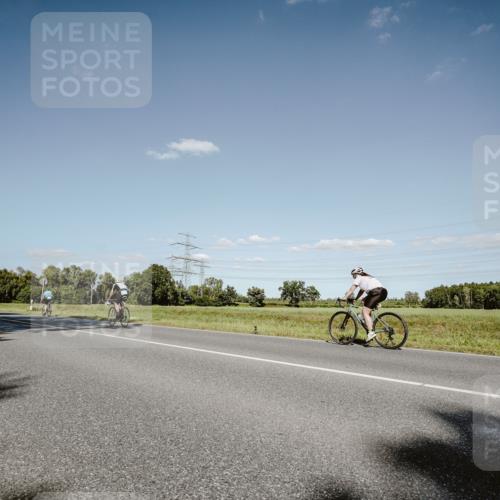 07.09.2025 - 19. Norderstedt Triathlon Michael Burmester http://msf.ph/oto/8856538 07.09.2025 15:22:48 Radfahren 1424 meine-sportfotos.de