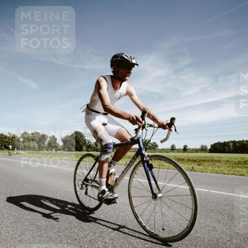 07.09.2025 - 19. Norderstedt Triathlon Michael Burmester http://msf.ph/oto/8856539 07.09.2025 12:18:13 Radfahren 227, 697, 1233, 1311 meine-sportfotos.de