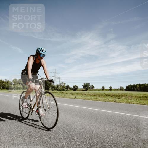 07.09.2025 - 19. Norderstedt Triathlon Michael Burmester http://msf.ph/oto/8856550 07.09.2025 12:18:18 Radfahren 1233, 1339, 1380 meine-sportfotos.de