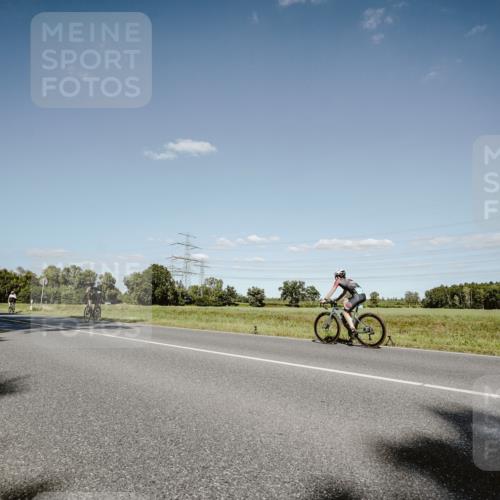 07.09.2025 - 19. Norderstedt Triathlon Michael Burmester http://msf.ph/oto/8856552 07.09.2025 15:22:53 Radfahren 387, 1424 meine-sportfotos.de
