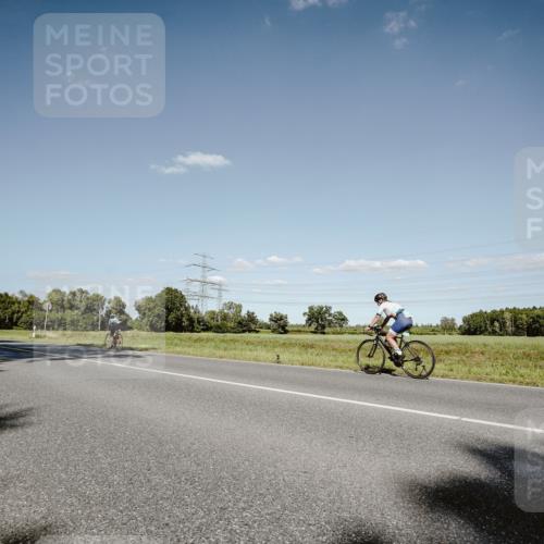 07.09.2025 - 19. Norderstedt Triathlon Michael Burmester http://msf.ph/oto/8856562 07.09.2025 15:22:59 Radfahren 387, 1447 meine-sportfotos.de
