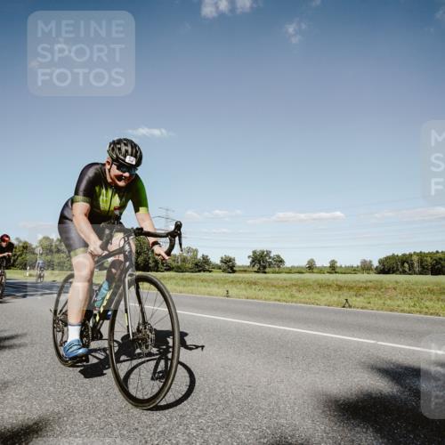 07.09.2025 - 19. Norderstedt Triathlon Michael Burmester http://msf.ph/oto/8856601 07.09.2025 15:23:25 Radfahren 454, 915, 930 meine-sportfotos.de