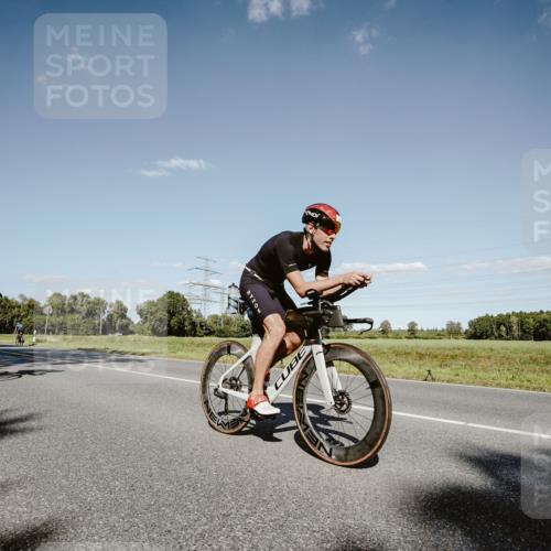 07.09.2025 - 19. Norderstedt Triathlon Michael Burmester http://msf.ph/oto/8856604 07.09.2025 15:23:26 Radfahren 454, 915, 930 meine-sportfotos.de
