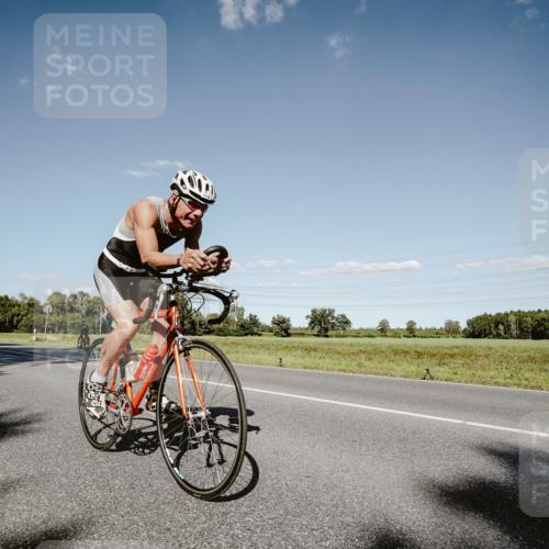 07.09.2025 - 19. Norderstedt Triathlon Michael Burmester http://msf.ph/oto/8856618 07.09.2025 15:23:42 Radfahren 1419 meine-sportfotos.de
