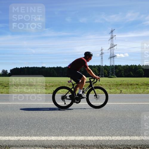 07.09.2025 - 19. Norderstedt Triathlon Michael Burmester http://msf.ph/oto/8856632 07.09.2025 12:50:40 Radfahren 347, 759, 814, 1262 meine-sportfotos.de