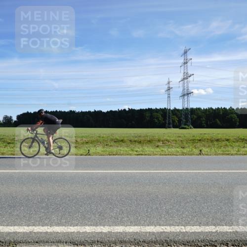 07.09.2025 - 19. Norderstedt Triathlon Michael Burmester http://msf.ph/oto/8856636 07.09.2025 12:50:43 Radfahren 323, 347 meine-sportfotos.de