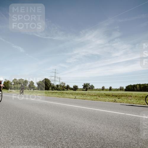 07.09.2025 - 19. Norderstedt Triathlon Michael Burmester http://msf.ph/oto/8856637 07.09.2025 12:18:54 Radfahren 838 meine-sportfotos.de