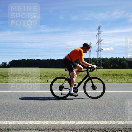 07.09.2025 - 19. Norderstedt Triathlon Michael Burmester http://msf.ph/oto/8856641 07.09.2025 12:50:46 Radfahren 274, 323, 324, 1384 meine-sportfotos.de