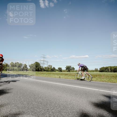 07.09.2025 - 19. Norderstedt Triathlon Michael Burmester http://msf.ph/oto/8856642 07.09.2025 15:24:03 Radfahren 421, 943 meine-sportfotos.de