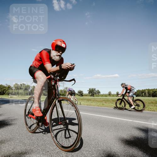 07.09.2025 - 19. Norderstedt Triathlon Michael Burmester http://msf.ph/oto/8856646 07.09.2025 15:24:04 Radfahren 421, 943 meine-sportfotos.de
