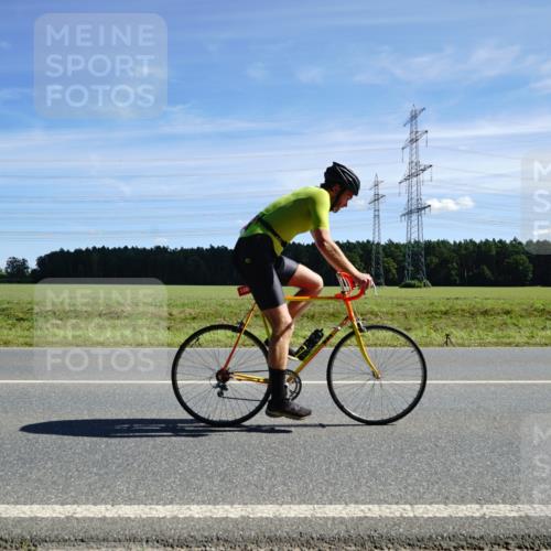 07.09.2025 - 19. Norderstedt Triathlon Michael Burmester http://msf.ph/oto/8856650 07.09.2025 12:50:48 Radfahren 274, 323, 324, 1299, 1384 meine-sportfotos.de