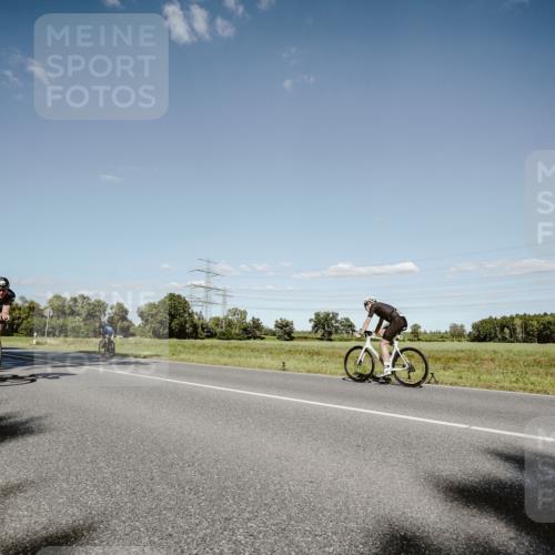 07.09.2025 - 19. Norderstedt Triathlon Michael Burmester http://msf.ph/oto/8856660 07.09.2025 15:24:18 Radfahren 458, 1484 meine-sportfotos.de