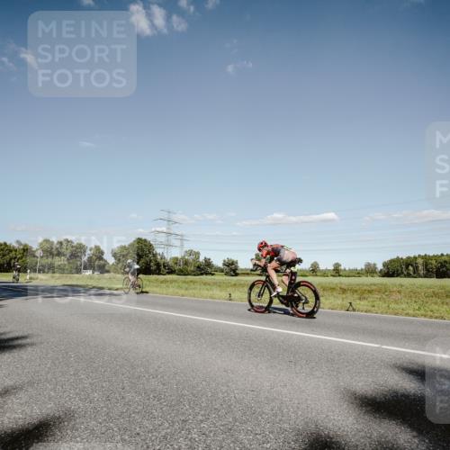 07.09.2025 - 19. Norderstedt Triathlon Michael Burmester http://msf.ph/oto/8856670 07.09.2025 15:24:21 Radfahren 390, 458, 1473, 1484 meine-sportfotos.de