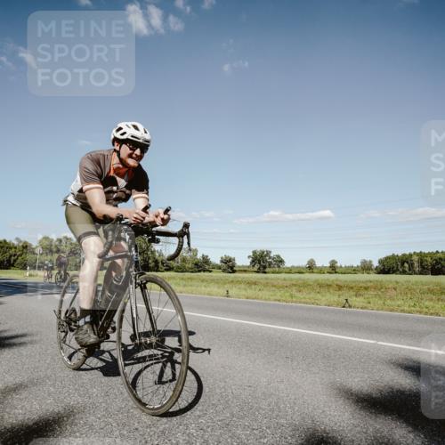 07.09.2025 - 19. Norderstedt Triathlon Michael Burmester http://msf.ph/oto/8856674 07.09.2025 15:24:22 Radfahren 390, 458, 1473 meine-sportfotos.de