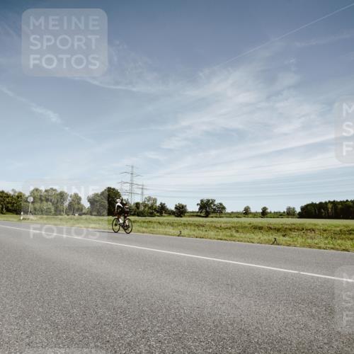 07.09.2025 - 19. Norderstedt Triathlon Michael Burmester http://msf.ph/oto/8856682 07.09.2025 12:19:19 Radfahren 182 meine-sportfotos.de