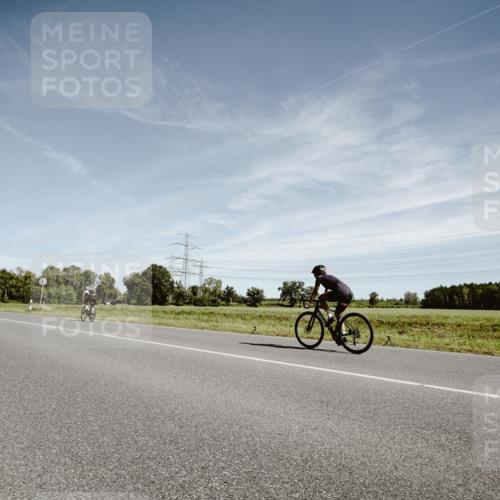 07.09.2025 - 19. Norderstedt Triathlon Michael Burmester http://msf.ph/oto/8856686 07.09.2025 12:19:20 Radfahren 182 meine-sportfotos.de