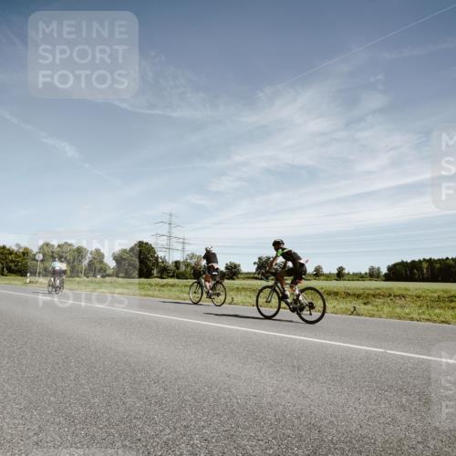 07.09.2025 - 19. Norderstedt Triathlon Michael Burmester http://msf.ph/oto/8856700 07.09.2025 12:19:24 Radfahren 151, 182 meine-sportfotos.de