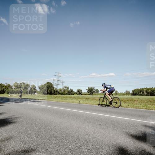 07.09.2025 - 19. Norderstedt Triathlon Michael Burmester http://msf.ph/oto/8856715 07.09.2025 15:24:44 Radfahren 887, 939, 1414, 1539 meine-sportfotos.de