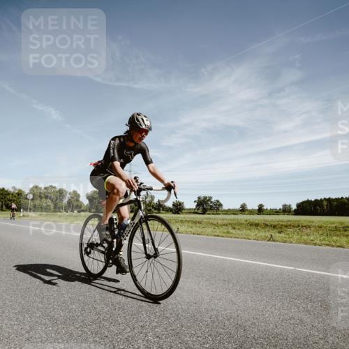 07.09.2025 - 19. Norderstedt Triathlon Michael Burmester http://msf.ph/oto/8856717 07.09.2025 12:19:39 Radfahren 811, 816, 1392 meine-sportfotos.de