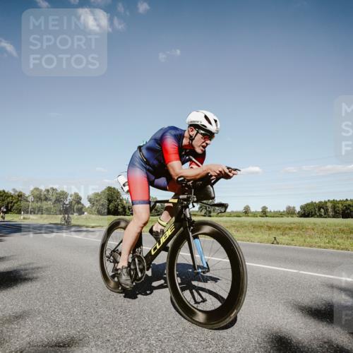 07.09.2025 - 19. Norderstedt Triathlon Michael Burmester http://msf.ph/oto/8856719 07.09.2025 15:24:45 Radfahren 887, 939, 1414, 1539 meine-sportfotos.de