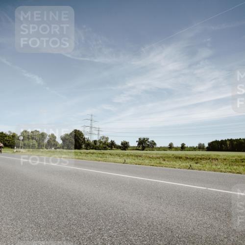 07.09.2025 - 19. Norderstedt Triathlon Michael Burmester http://msf.ph/oto/8856721 07.09.2025 12:19:39 Radfahren 811, 816, 1392 meine-sportfotos.de