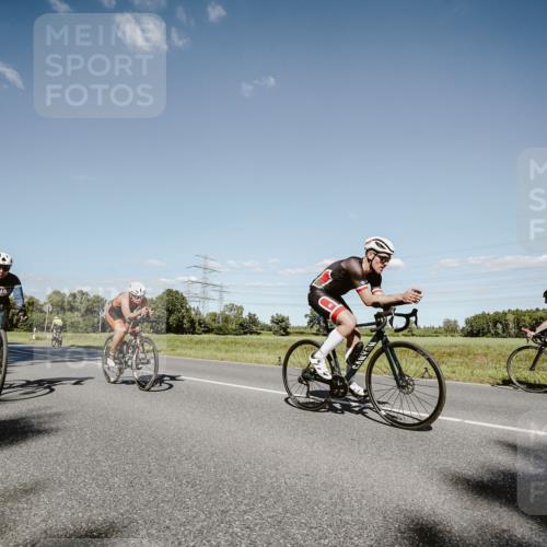 07.09.2025 - 19. Norderstedt Triathlon Michael Burmester http://msf.ph/oto/8856726 07.09.2025 15:24:49 Radfahren 408, 414, 460, 939, 940, 954 meine-sportfotos.de