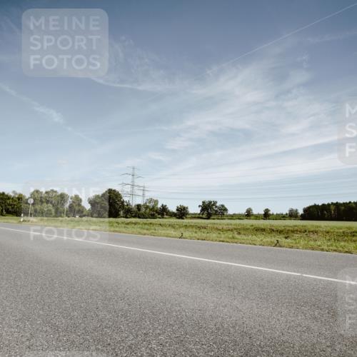 07.09.2025 - 19. Norderstedt Triathlon Michael Burmester http://msf.ph/oto/8856731 07.09.2025 12:19:41 Radfahren 811, 816, 1392 meine-sportfotos.de