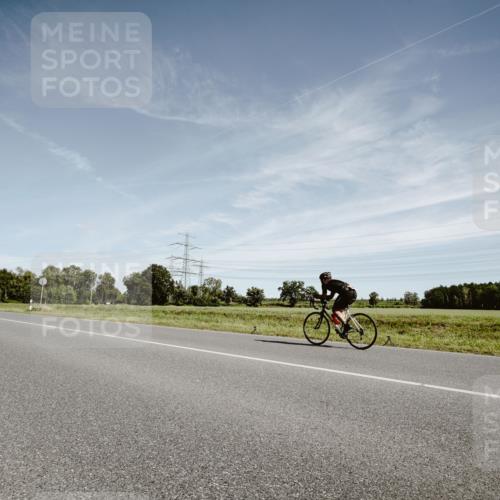 07.09.2025 - 19. Norderstedt Triathlon Michael Burmester http://msf.ph/oto/8856741 07.09.2025 12:19:53 Radfahren 139 meine-sportfotos.de