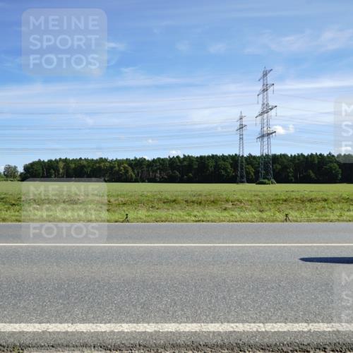 07.09.2025 - 19. Norderstedt Triathlon Michael Burmester http://msf.ph/oto/8856744 07.09.2025 12:51:41 Radfahren 329, 723, 747, 1366 meine-sportfotos.de