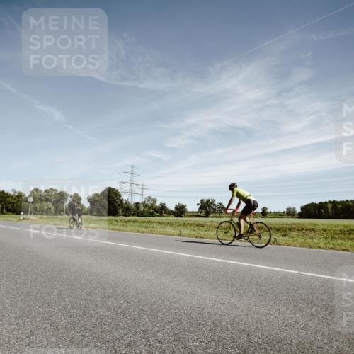 07.09.2025 - 19. Norderstedt Triathlon Michael Burmester http://msf.ph/oto/8856745 07.09.2025 12:19:54 Radfahren 139 meine-sportfotos.de