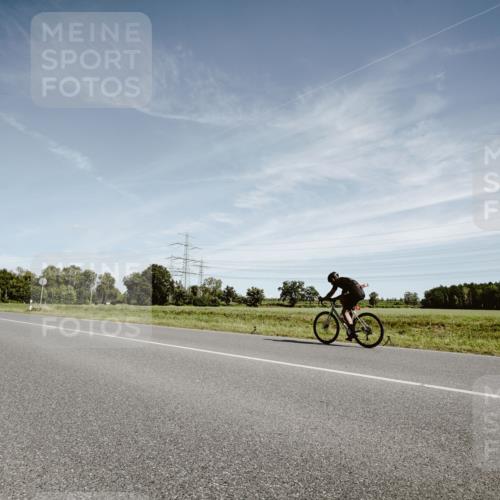 07.09.2025 - 19. Norderstedt Triathlon Michael Burmester http://msf.ph/oto/8856751 07.09.2025 12:20:00 Radfahren  meine-sportfotos.de