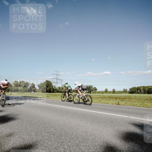 07.09.2025 - 19. Norderstedt Triathlon Michael Burmester http://msf.ph/oto/8856760 07.09.2025 15:25:15 Radfahren 894, 1433, 1532 meine-sportfotos.de