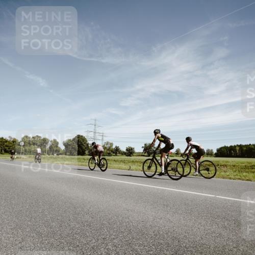07.09.2025 - 19. Norderstedt Triathlon Michael Burmester http://msf.ph/oto/8856765 07.09.2025 12:20:05 Radfahren 767 meine-sportfotos.de