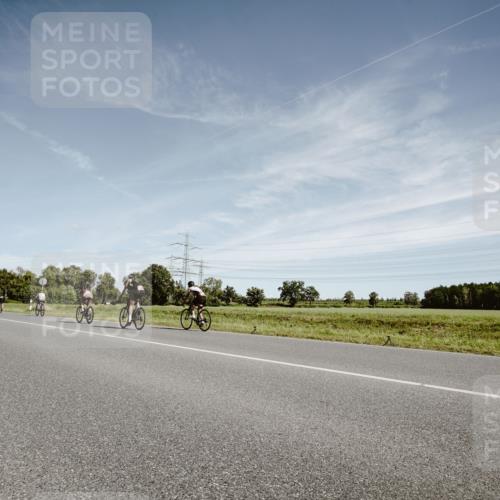07.09.2025 - 19. Norderstedt Triathlon Michael Burmester http://msf.ph/oto/8856769 07.09.2025 12:20:05 Radfahren 767 meine-sportfotos.de