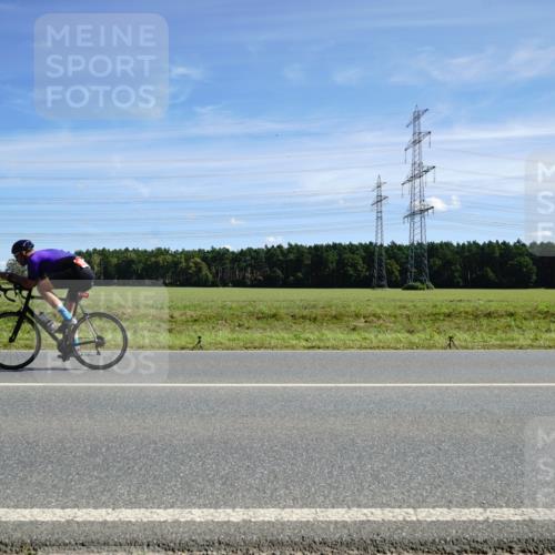 07.09.2025 - 19. Norderstedt Triathlon Michael Burmester http://msf.ph/oto/8856777 07.09.2025 12:51:51 Radfahren 211, 357, 745, 799 meine-sportfotos.de