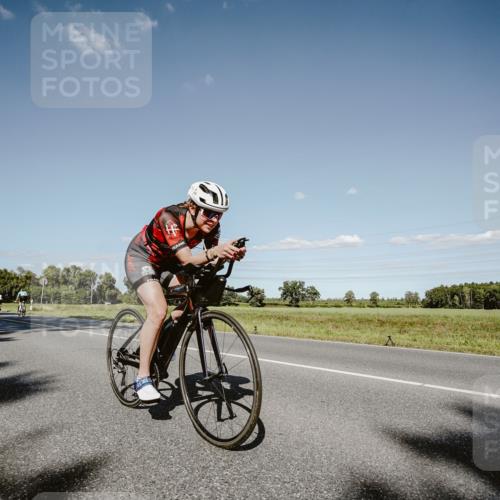 07.09.2025 - 19. Norderstedt Triathlon Michael Burmester http://msf.ph/oto/8856791 07.09.2025 15:25:28 Radfahren 425, 439 meine-sportfotos.de