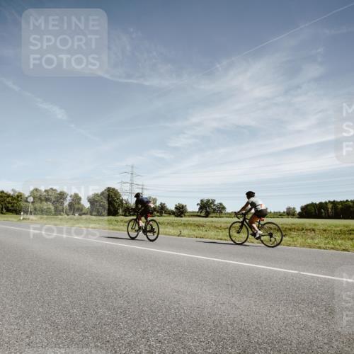 07.09.2025 - 19. Norderstedt Triathlon Michael Burmester http://msf.ph/oto/8856797 07.09.2025 12:20:18 Radfahren 243, 244 meine-sportfotos.de