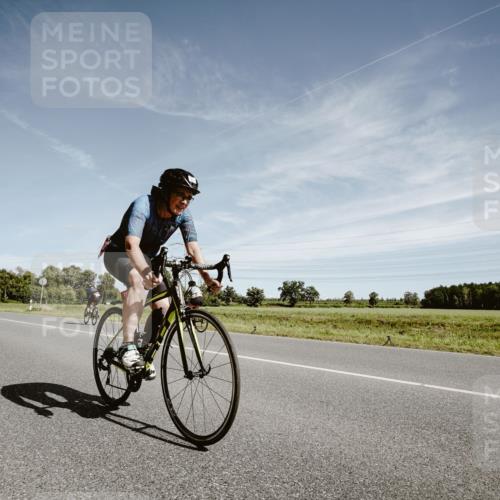 07.09.2025 - 19. Norderstedt Triathlon Michael Burmester http://msf.ph/oto/8856800 07.09.2025 12:20:19 Radfahren 243, 244 meine-sportfotos.de