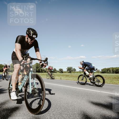 07.09.2025 - 19. Norderstedt Triathlon Michael Burmester http://msf.ph/oto/8856809 07.09.2025 15:25:40 Radfahren 384, 1412, 1538 meine-sportfotos.de