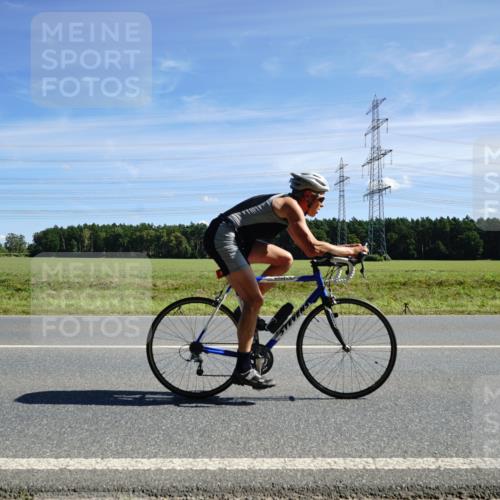 07.09.2025 - 19. Norderstedt Triathlon Michael Burmester http://msf.ph/oto/8856810 07.09.2025 12:52:06 Radfahren 339, 766, 813 meine-sportfotos.de